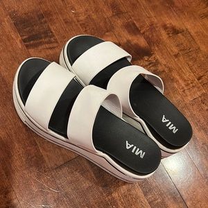 MIA platform slides